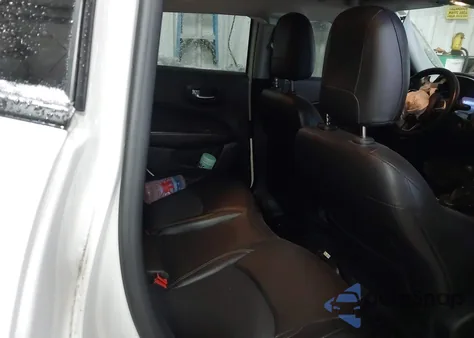 2021 Jeep Compass Limited 4X4 из США, поврежденный, VIN 3C4NJDCB2MT525481